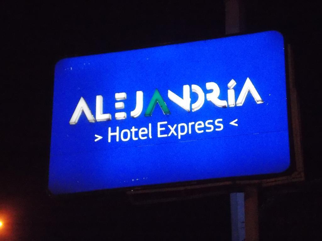 Hotel Express Alejandria Ксалапа Екстериор снимка